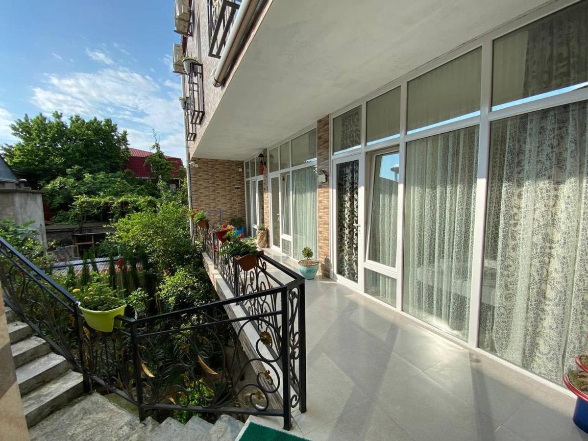 Guest House Ocean Force Батуми Екстериор снимка