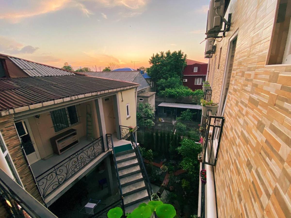 Guest House Ocean Force Батуми Екстериор снимка