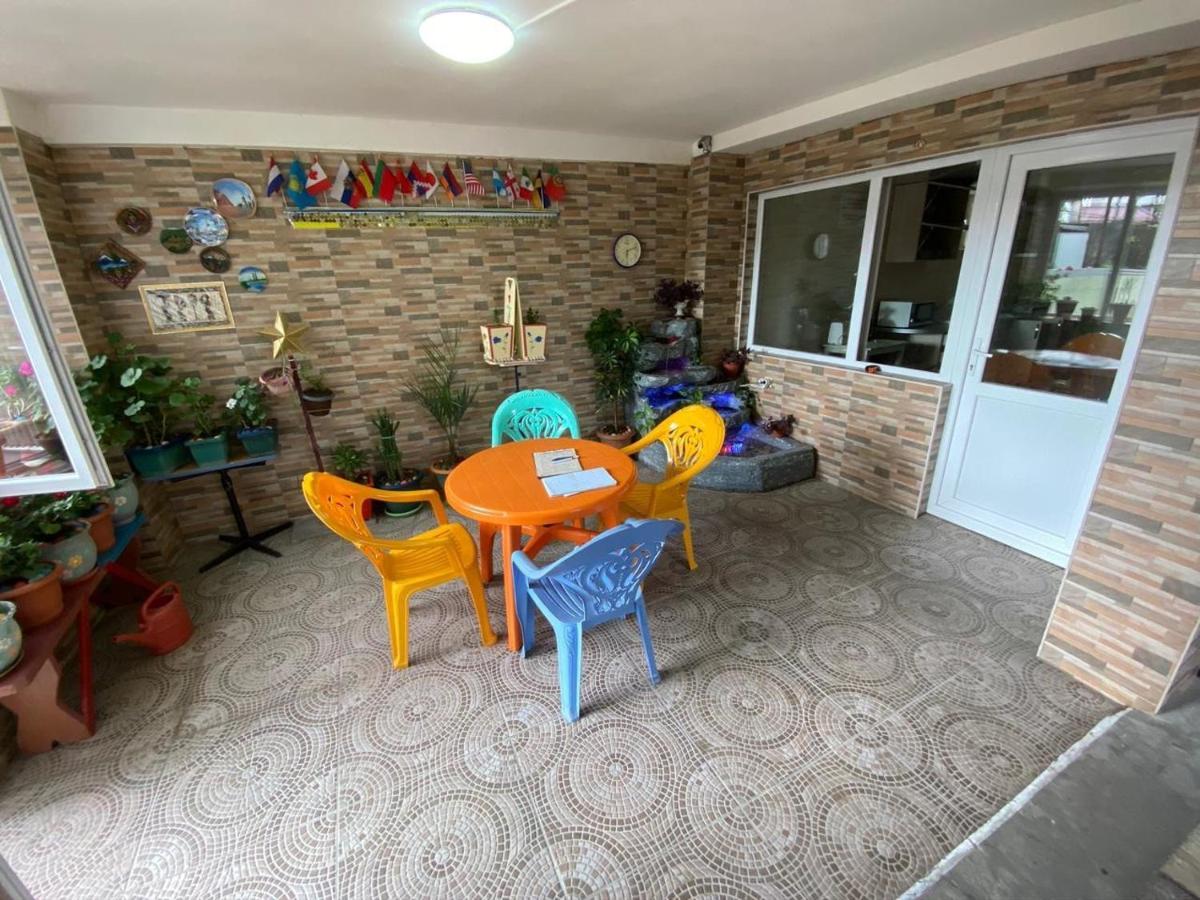 Guest House Ocean Force Батуми Екстериор снимка