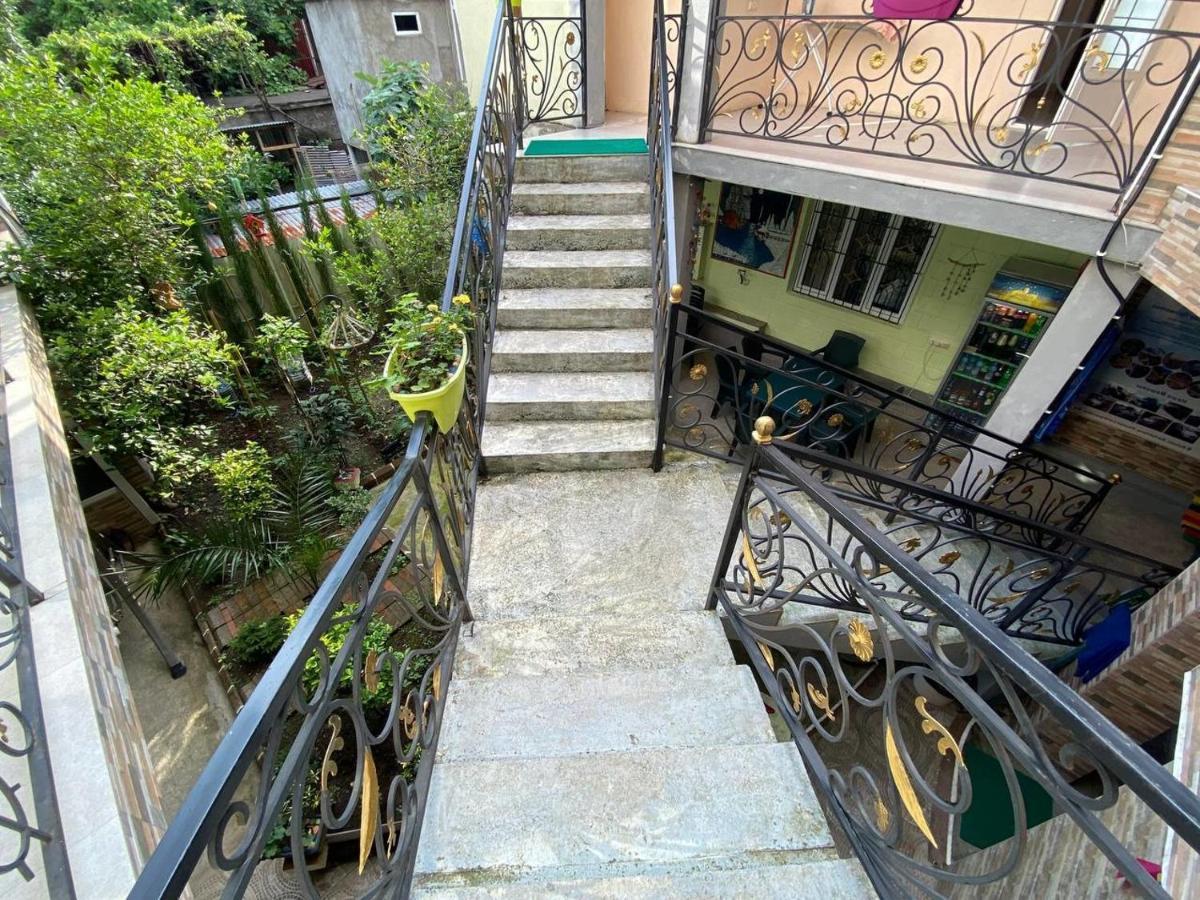 Guest House Ocean Force Батуми Екстериор снимка
