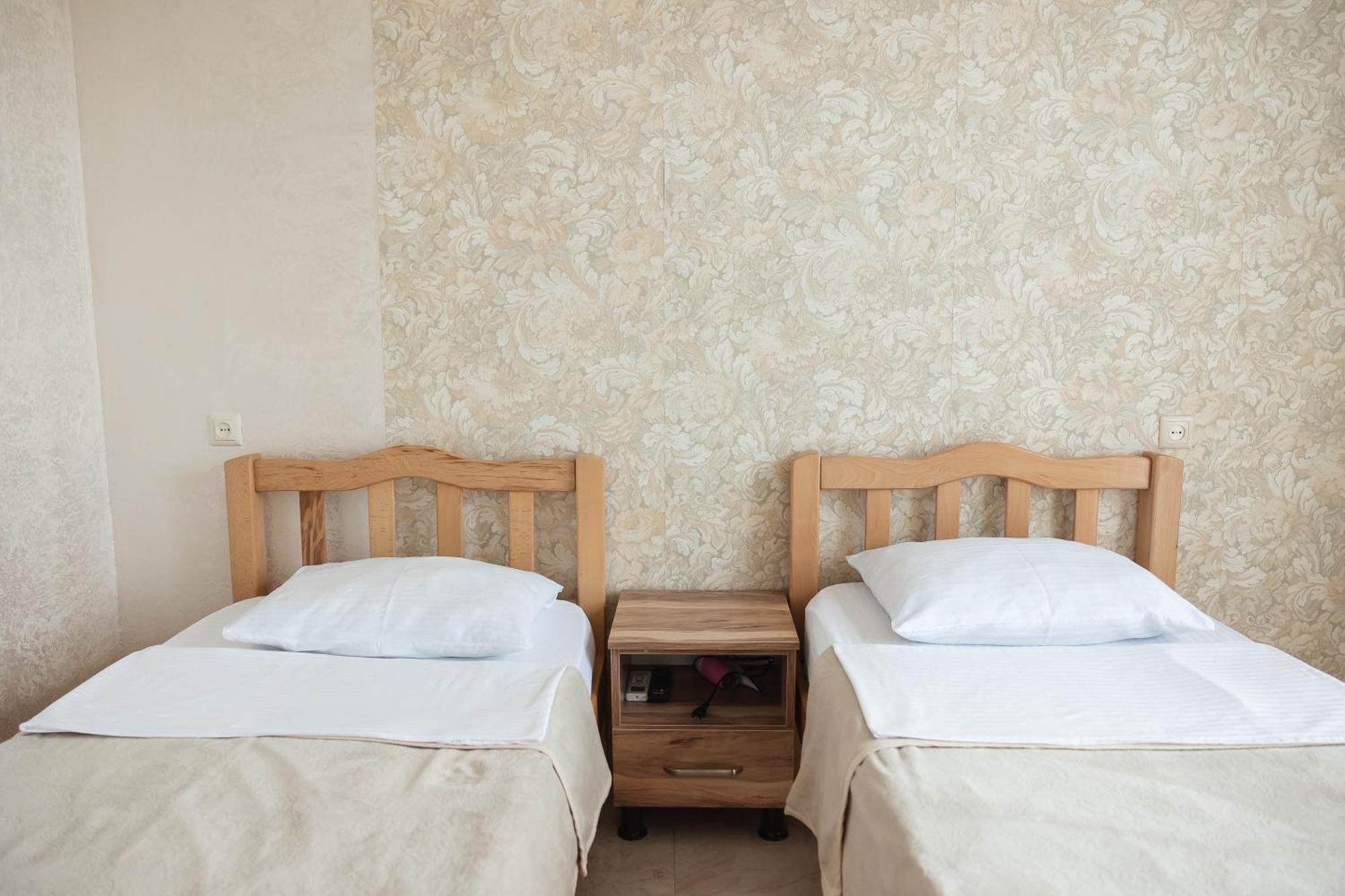 Guest House Ocean Force Батуми Екстериор снимка