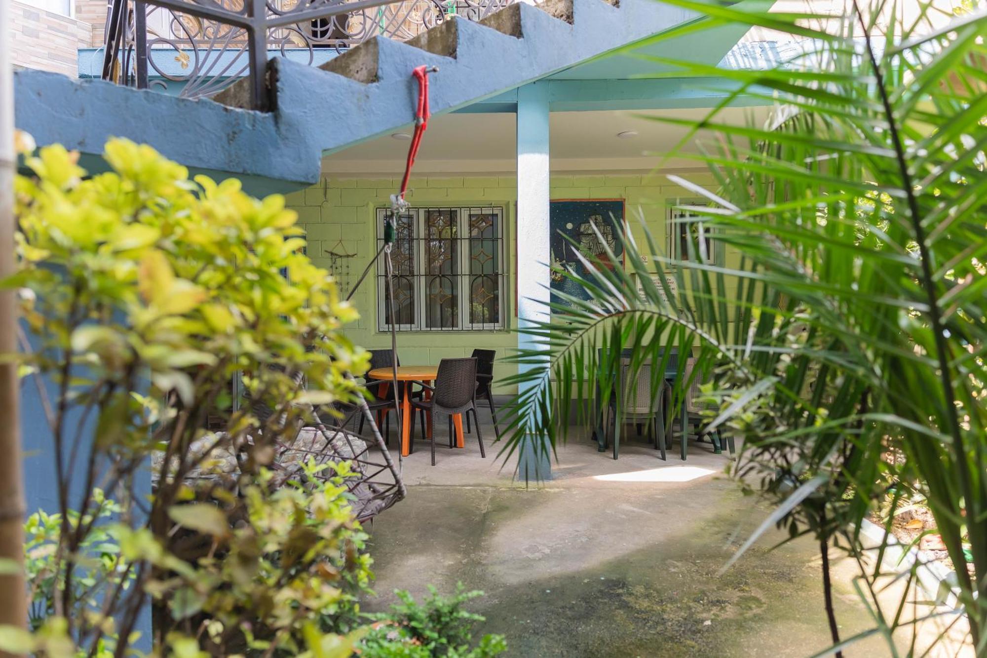 Guest House Ocean Force Батуми Екстериор снимка